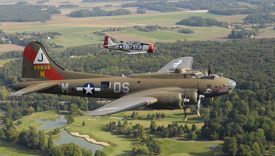 BOEING B-17