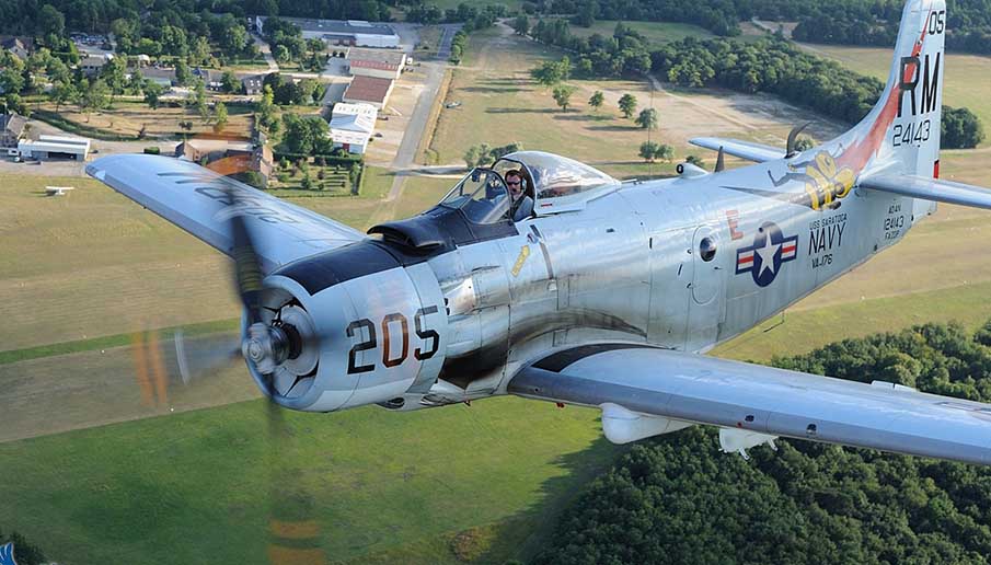 SKYRAIDER AD4N