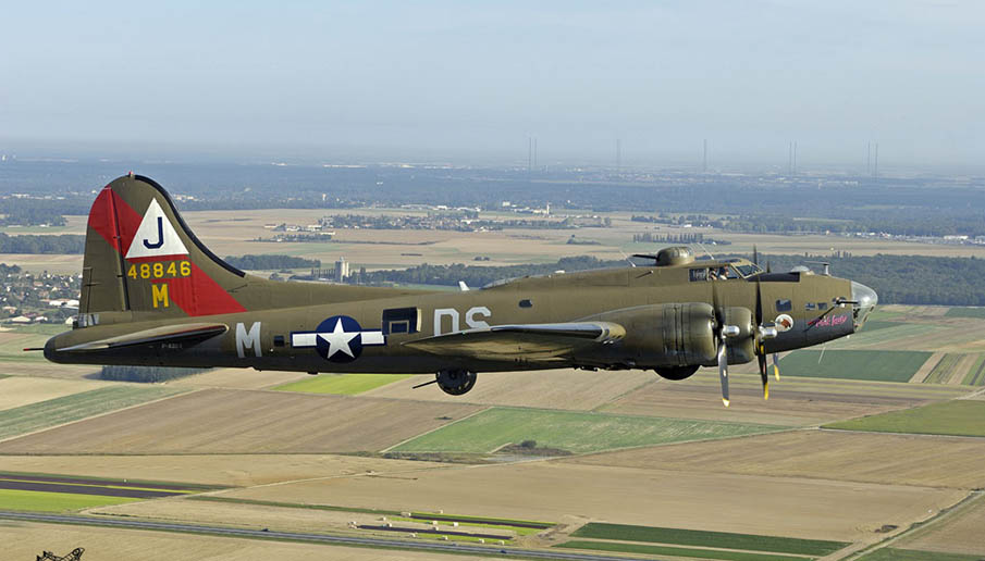 BOEING B-17